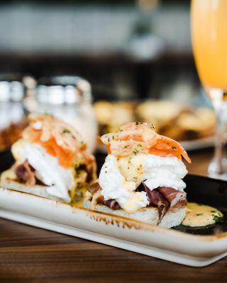 'Surf and Turf' Eggs Benedict