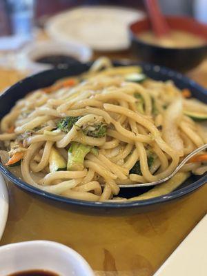 Vegetable udon stir fried