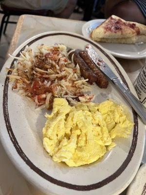 Scrambled eggs with hashbrowns