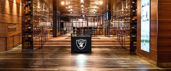 Raiders Tavern & Grill