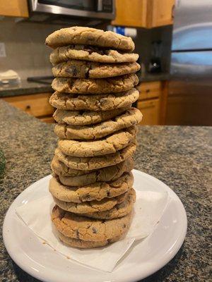 Chocolate cookies I got from the lobby area at 4pm. We had a few kids so I grabbed a few cookies