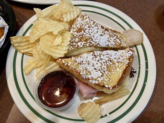 Monte Cristo sandwich