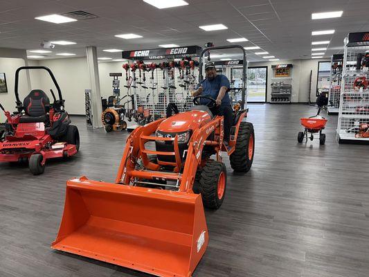 Congratulations to Mr. Gomez on the purchase of his New Kubota B2401DT package!