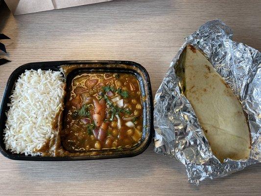 Chana Masala with Garlic Naan