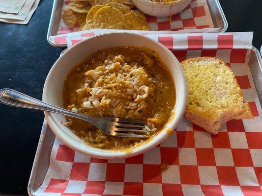 My "crawfish" etoufee with a total of 3 crawfish in a big bowl of rice and a cornstarchy etoufee.  AVOID