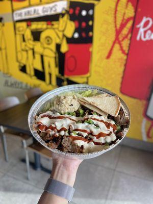 ig: @whatsviveating  | beef gyro platter + baba ghanoush