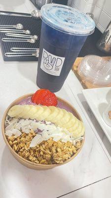 Protein açaí bowl and power tea