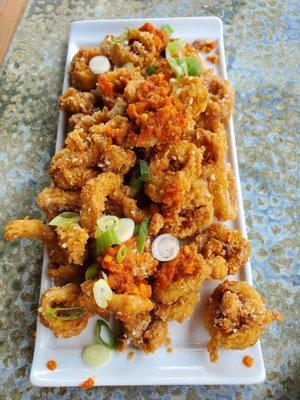 Crispy calamari $11