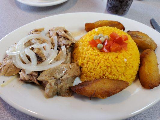 Roast pork with yellow rice