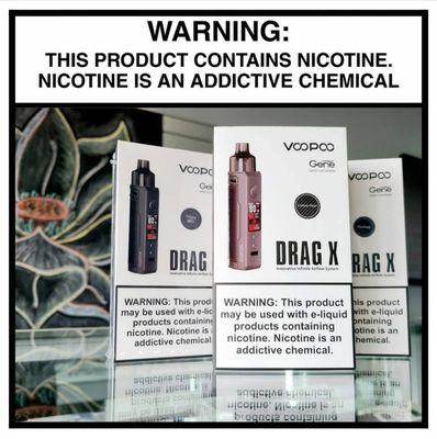 Single battery device kit The Drag X uses a pod instead of a tank for ease of use! This device packs a punch while remaining smaller in size