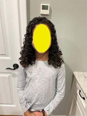 Curly haircut- Ouidad by Emma