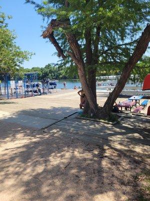 Beautiful renting center for paddle boards and kayaks. Love this place!