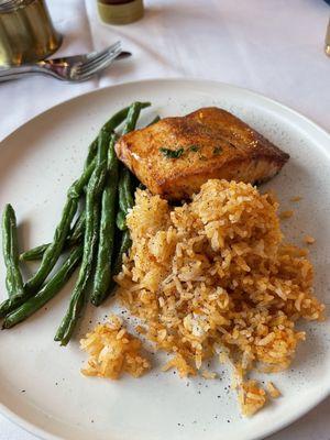 MAPLE GLAZED SALMON,Seasoned rice and green beans.