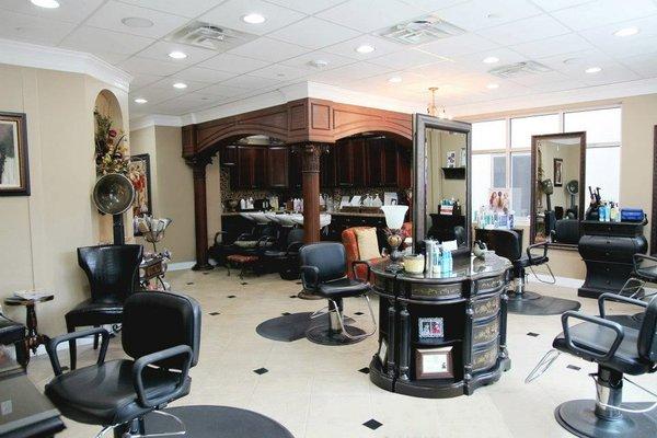 Uptown Salons Woodlands