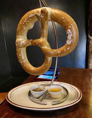 Dynamite pretzel