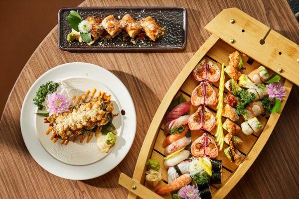 Date nights can be delightful with our sushi boat for two.