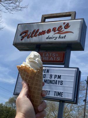 Small vanilla waffle cone