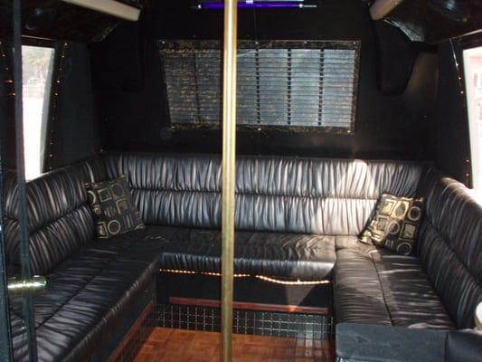 HOTEST Party Bus in the Country