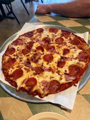 Pepperoni, ham, bacon pizza