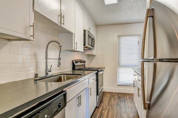 Chef's faucet and dishwasher? How Great!