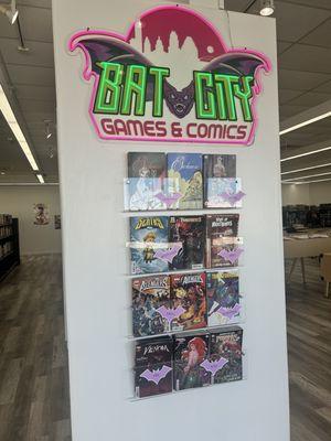 Store name and comics displayed