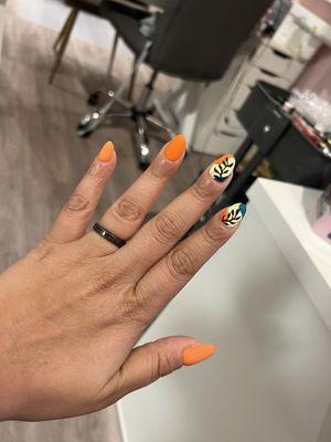 Nail design in orange