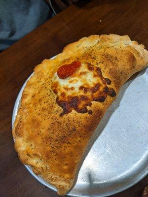 Pepperoni calzone