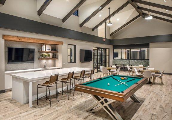 World Class Clubhouse - Pool Table with Bar