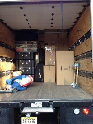 60 boxes & suitcases loaded and unloaded in 1 hour!