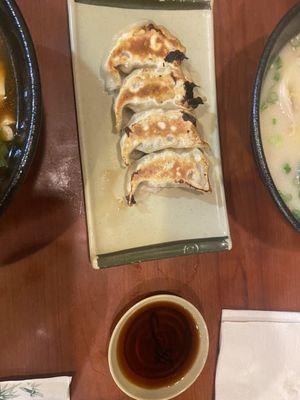 Gyoza (4pcs)