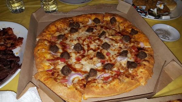 This is not a bbq burger pizza. Where's all the topping? Horrible