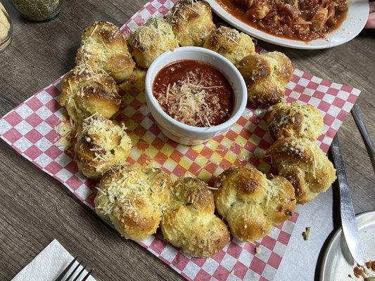 garlic knots