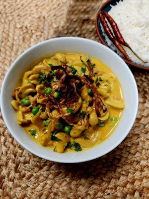 Coconut Cashew Curry