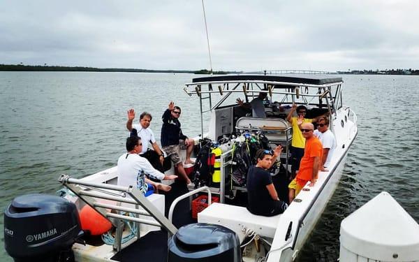 Here's a hearty crew heading out on our 32ft catamaran, the Psychquatic, for a day underwater.