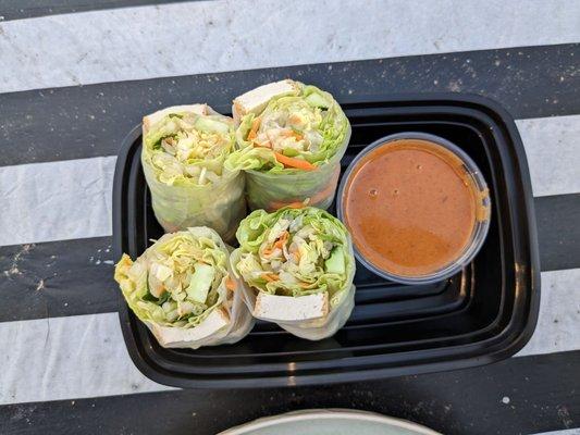 Tofu salad rolls mehh it's just lettuce and noodle...