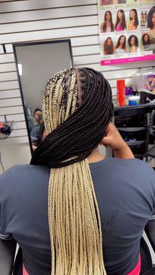 Knotless braids