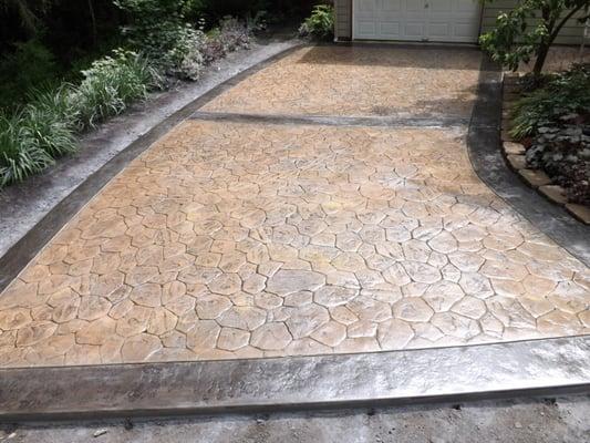 Randon Stone Stamp Concrete With Borders