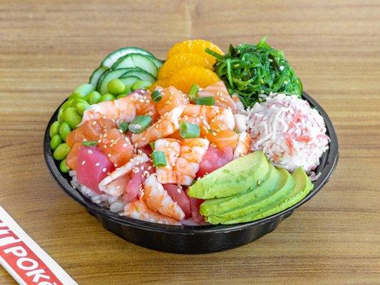 Perfect poke bowl w/ the freshest and the best quality ingridents for you to enjoy!