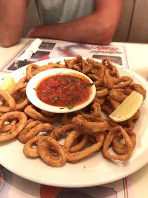 Fried Calamari is fresh, crunchy and delizioso!