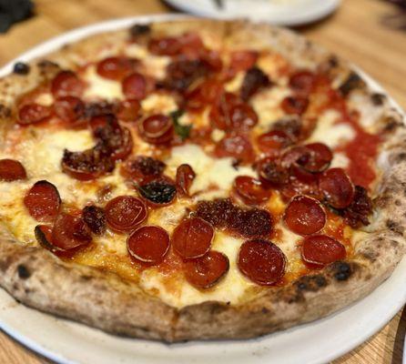 Roni One $19 Pepperoni, bacon marmalade, tomato sauce, house mozzarella