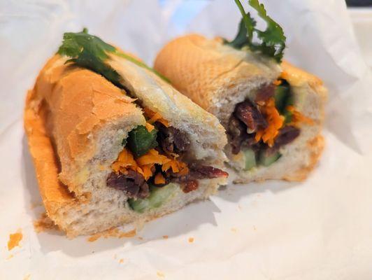 Bbq pork banh mi