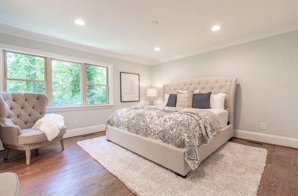 Ivory Tufted headboard with bed frame