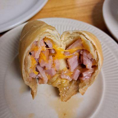 Ham and cheese empanada