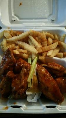 10pc Combo. 24ct and Thai Chili sauce plus  French Fries