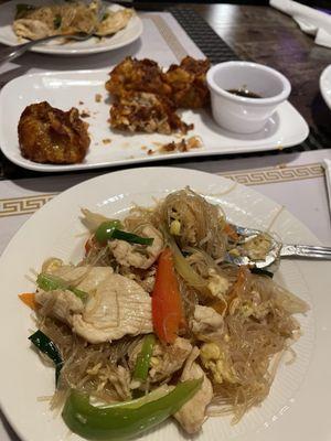 Singapore noodles and Thai dumps