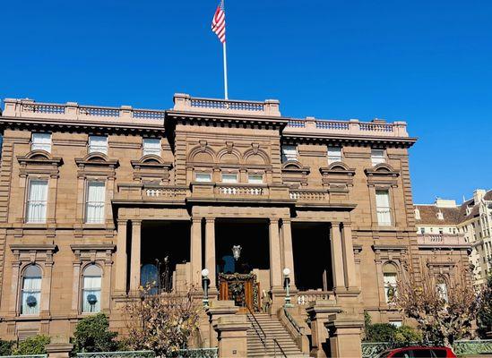 James Flood mansion-now the Pacific-Union Club.The only mansion on Nob Hill to structurally survive the 1906 San Francisco earthquake & fire