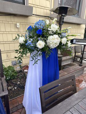 Elegant white and royal blue color scheme.