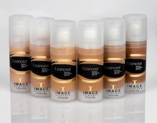 I-Conceal Flawless Foundation provides maximum coverage for acne, rosacea, age spots and other skin conditions.