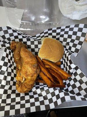 Kid's 2 Piece Chicken Tender Combo
Sweet Potato or Reg Fries Optional