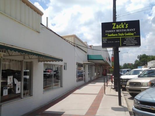 Zack's Family Restaurant